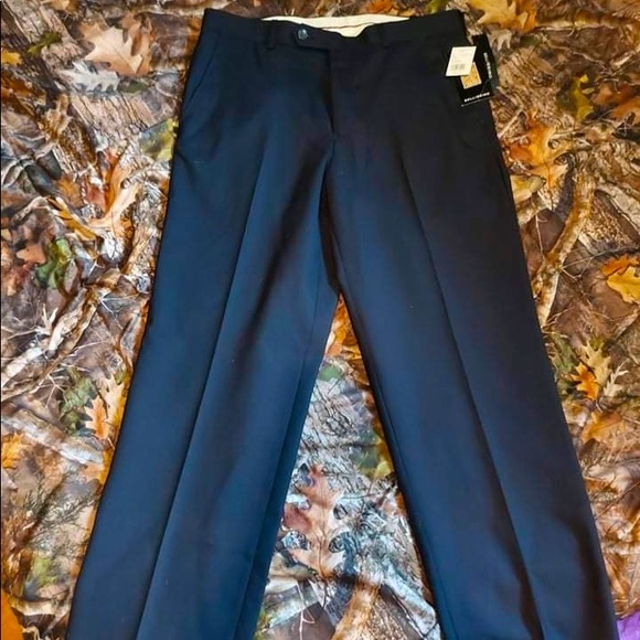 New with tags Men’s Bellissimo dress pants! - Picture 2 of 3